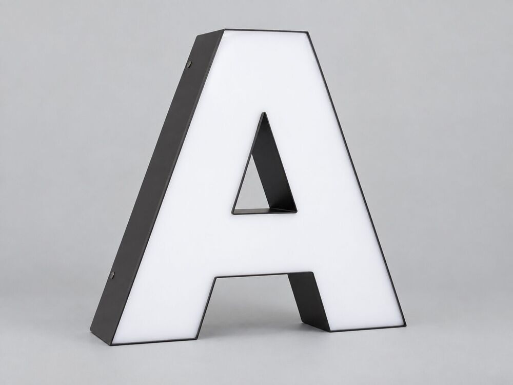 Lettres boîtiers